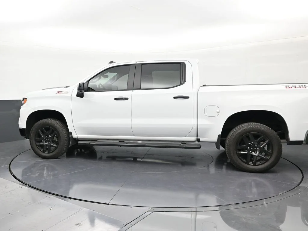 2026 Chevrolet Silverado 1500 LT Trail Boss photo 2