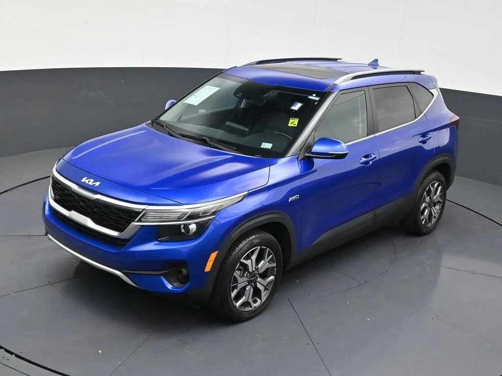 2023 Kia Seltos EX photo 12