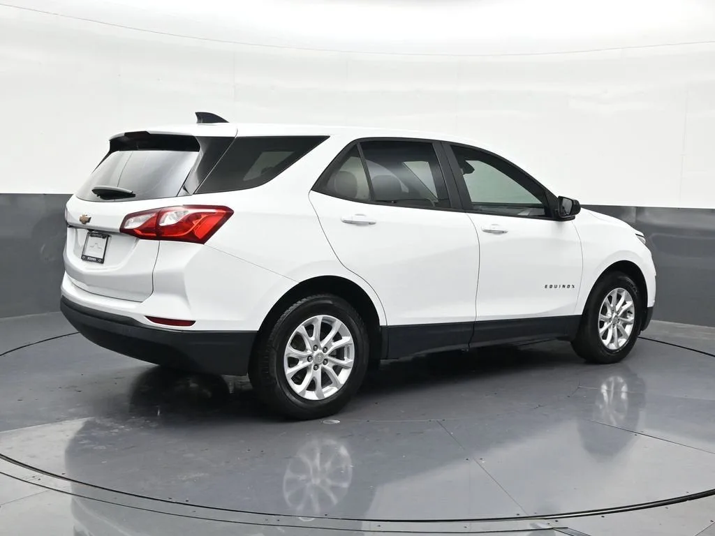 2020 Chevrolet Equinox LS photo 5