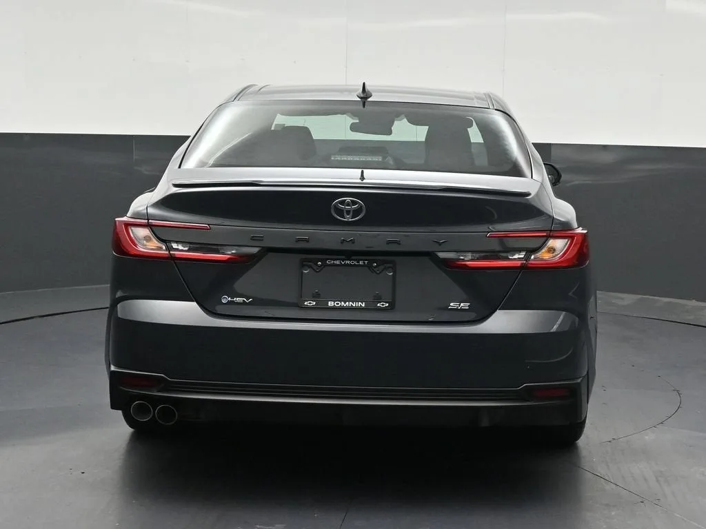 2026 Toyota Camry LE photo 4