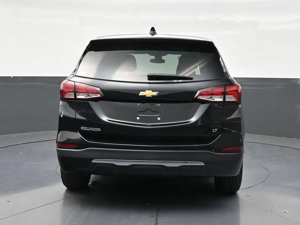 2024 Chevrolet Equinox LT photo 4