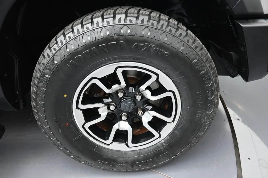 2017 RAM 1500 Rebel photo 9