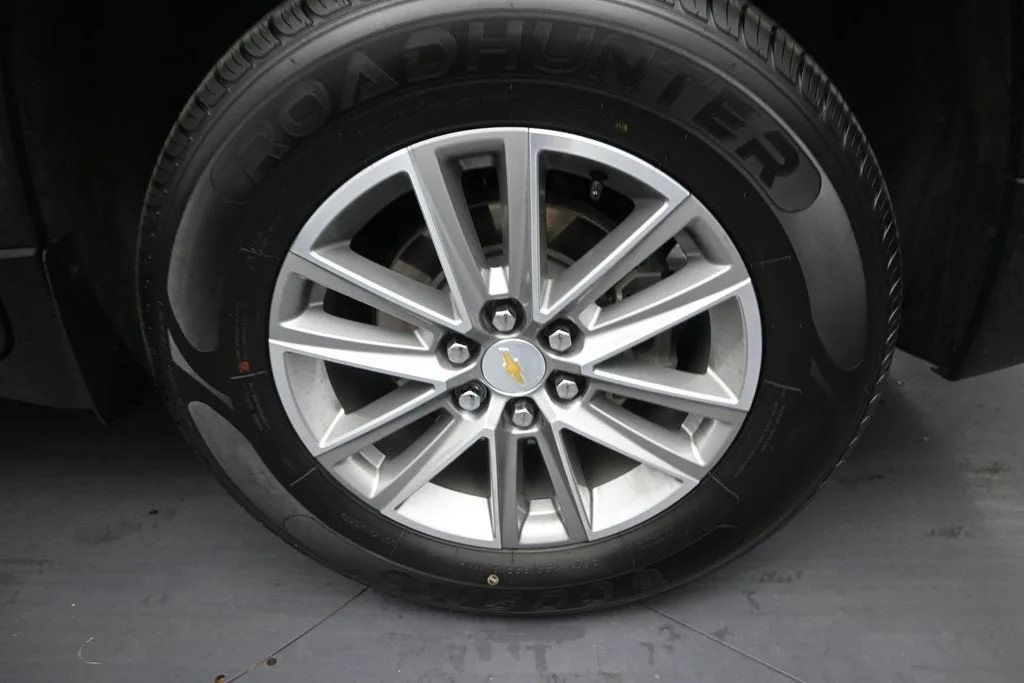 2023 Chevrolet Traverse LT Cloth photo 10