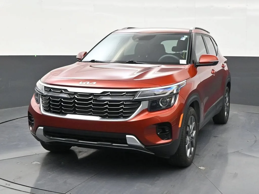 2024 Kia Seltos S photo 8