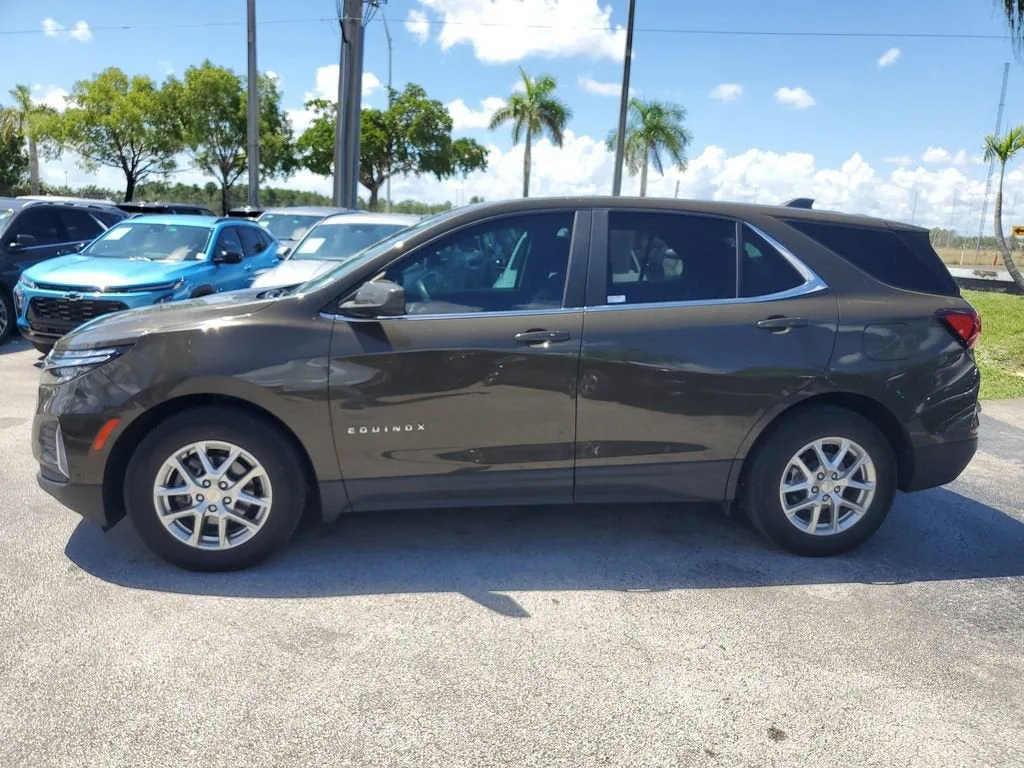 2023 Chevrolet Equinox LT photo 4