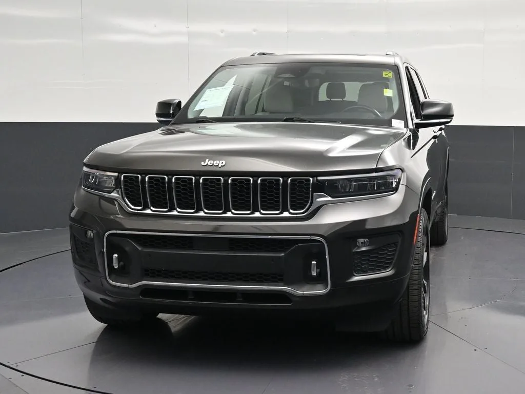 2021 Jeep Grand Cherokee L Overland photo 6