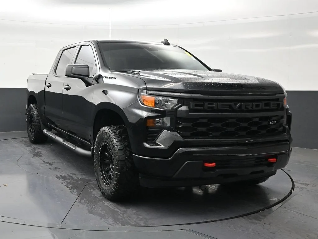 2025 Chevrolet Silverado 1500 Custom photo 7