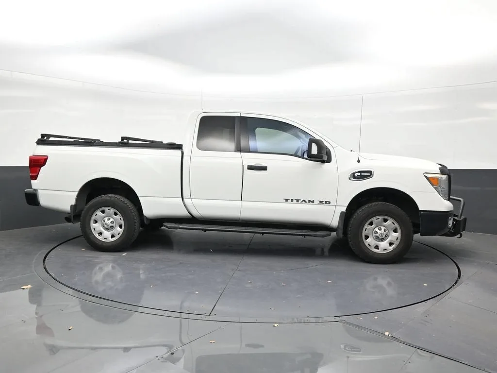 2017 Nissan TITAN XD S Diesel photo 6