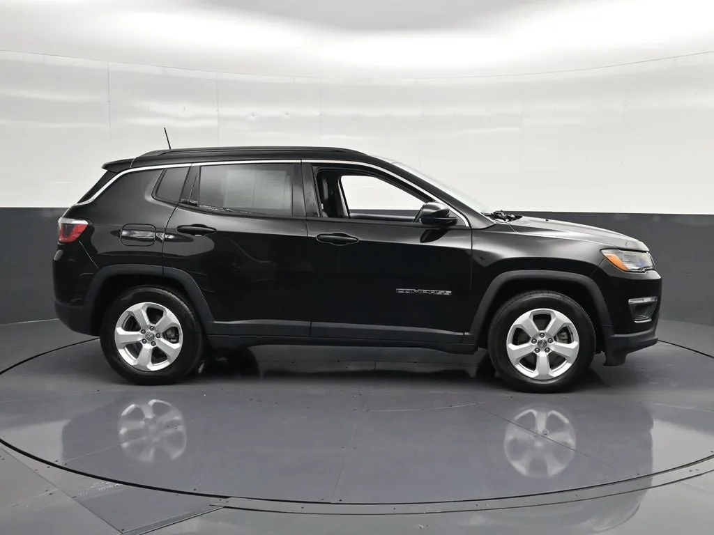 2019 Jeep Compass Latitude photo 4