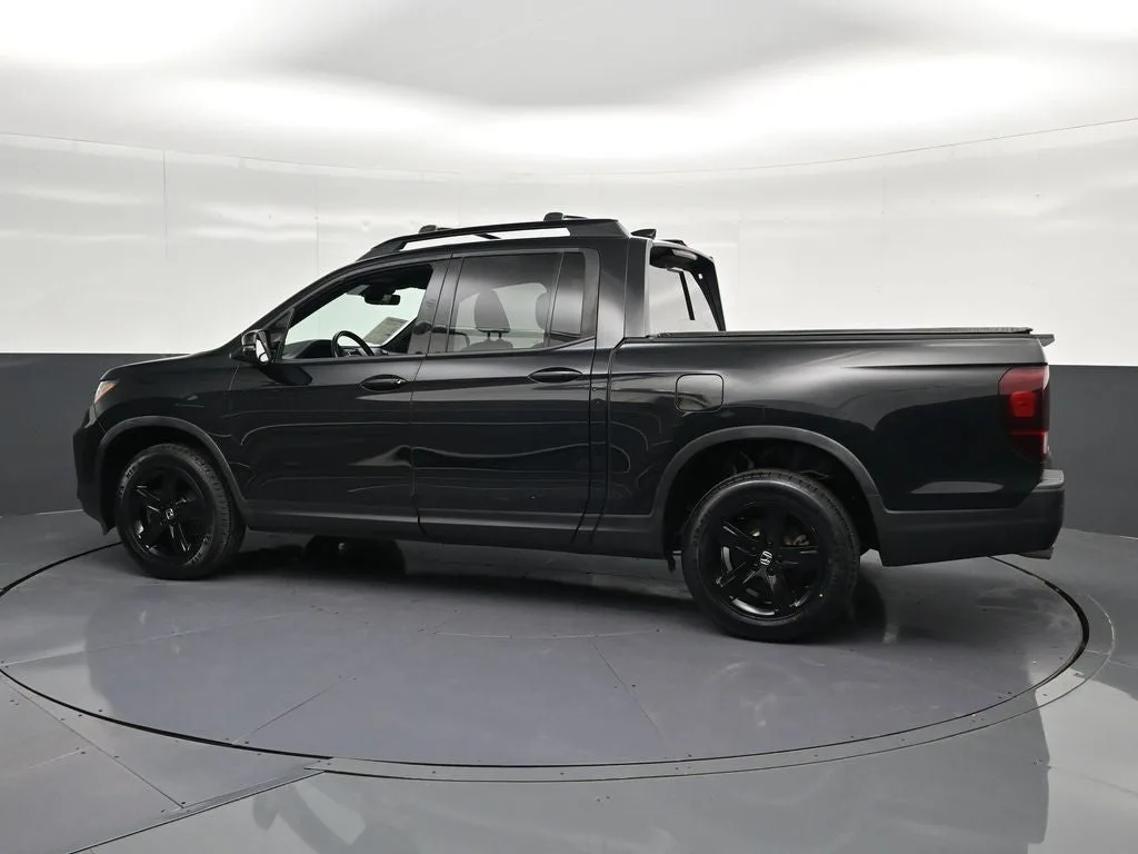 2023 Honda Ridgeline Black Edition photo 8