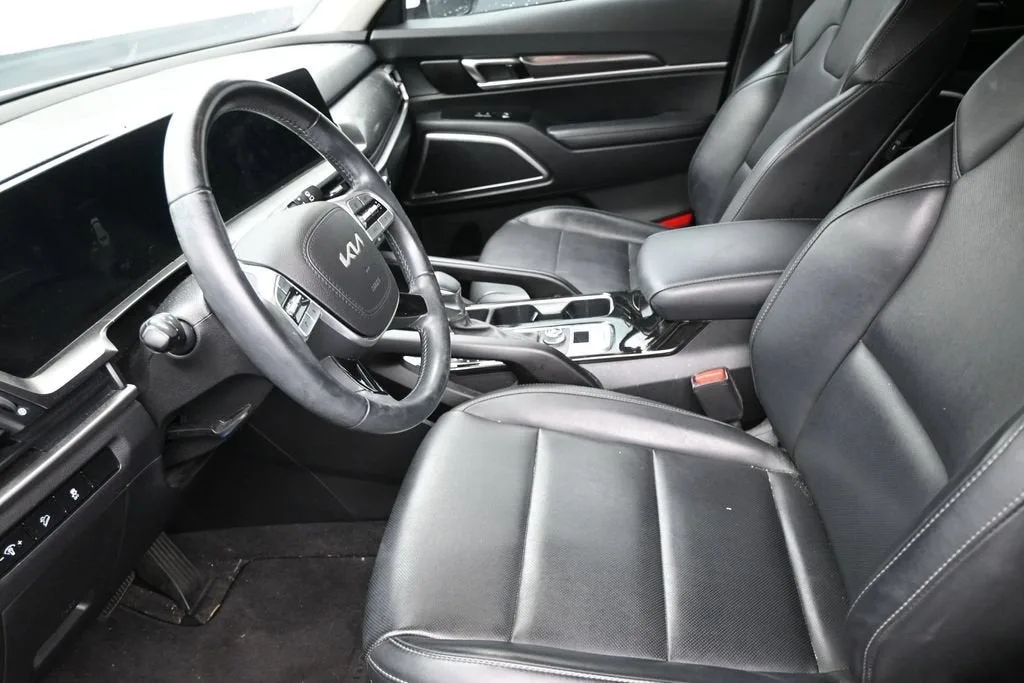 2024 Kia Telluride LX photo 12