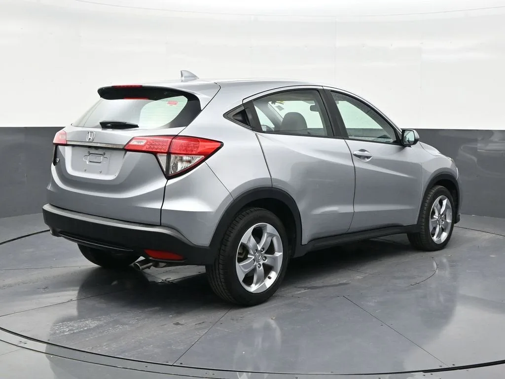 2019 Honda HR-V LX photo 5