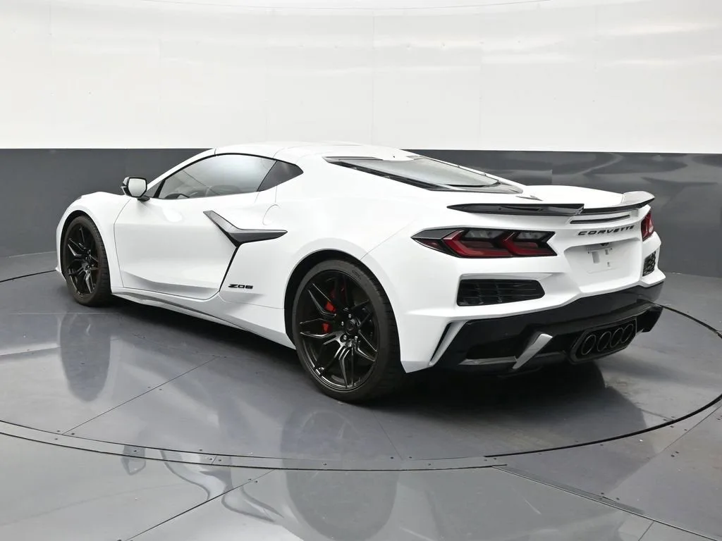2025 Chevrolet Corvette Z06 1LZ photo 3