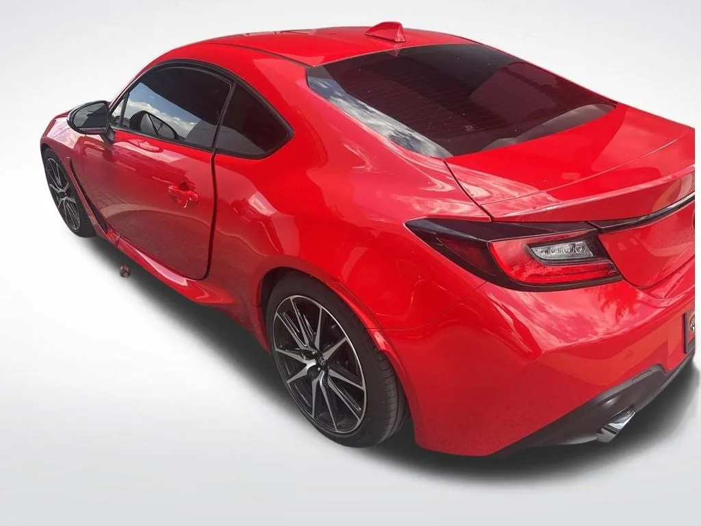 2024 Toyota GR86 Base photo 2