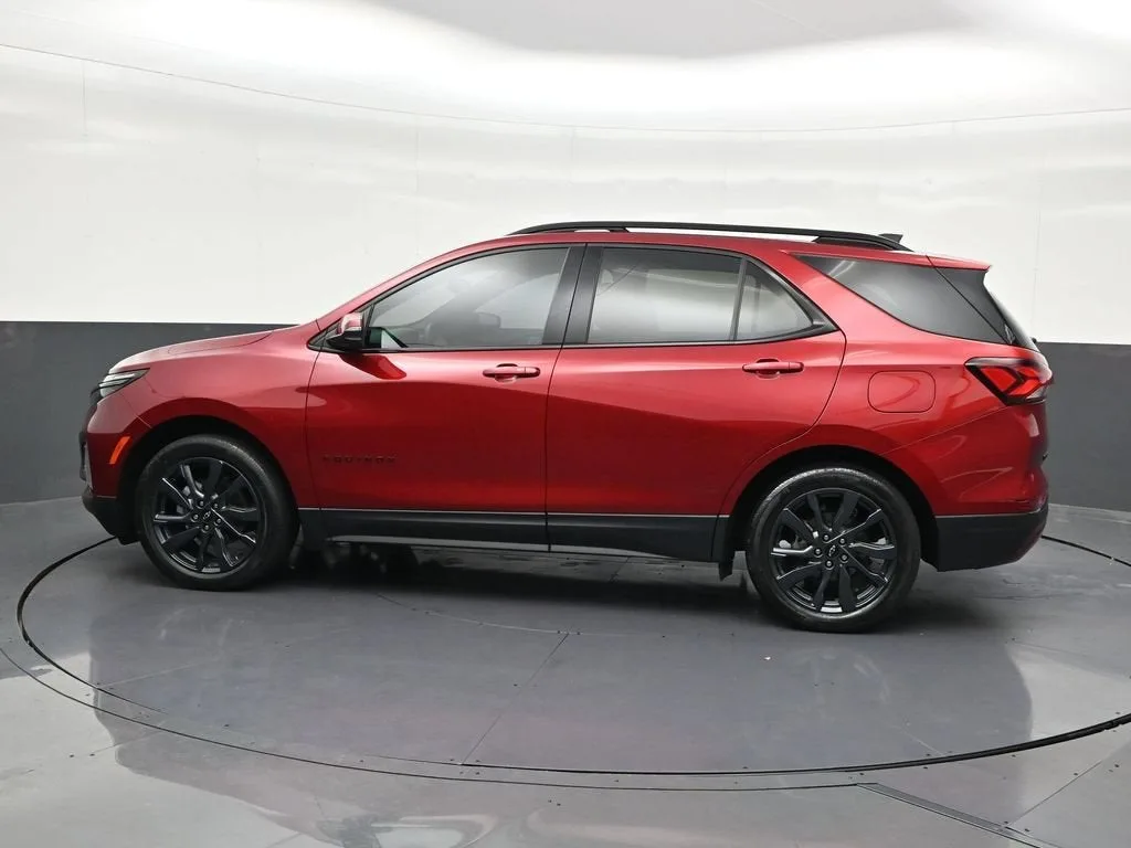 2023 Chevrolet Equinox RS photo 2