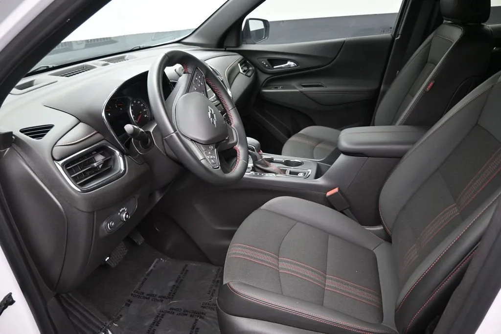 2024 Chevrolet Equinox RS photo 11