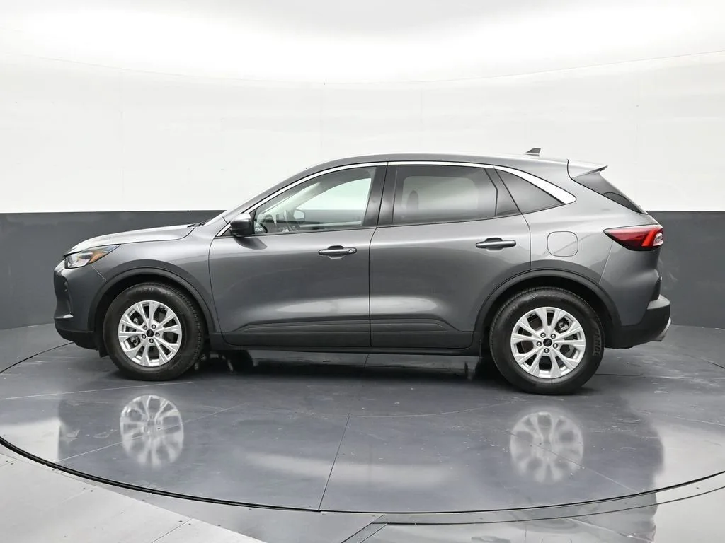 2023 Ford Escape Active photo 2