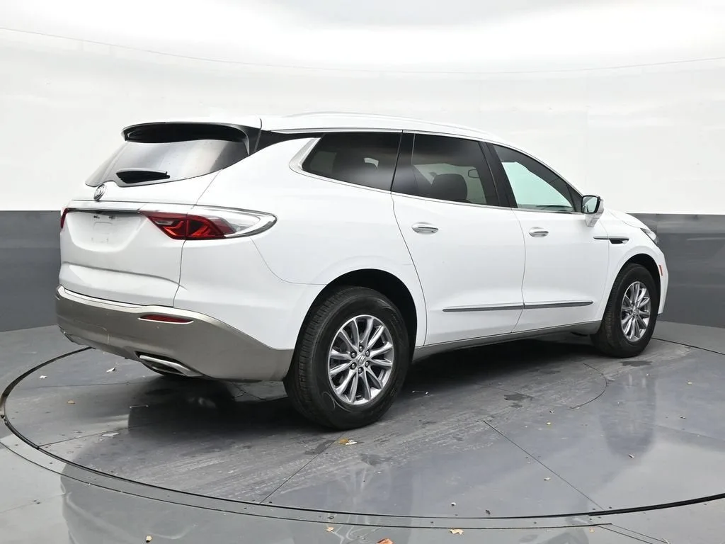 2023 Buick Enclave Essence photo 5