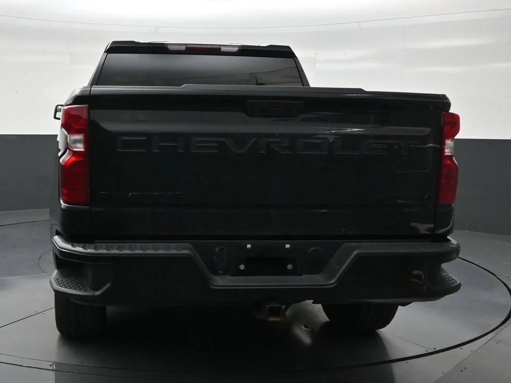 2024 Chevrolet Silverado 1500 Custom photo 4