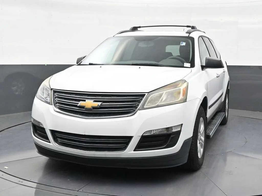 2017 Chevrolet Traverse LS photo 8