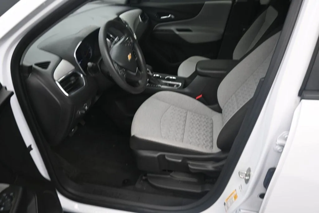 2024 Chevrolet Equinox LS photo 10