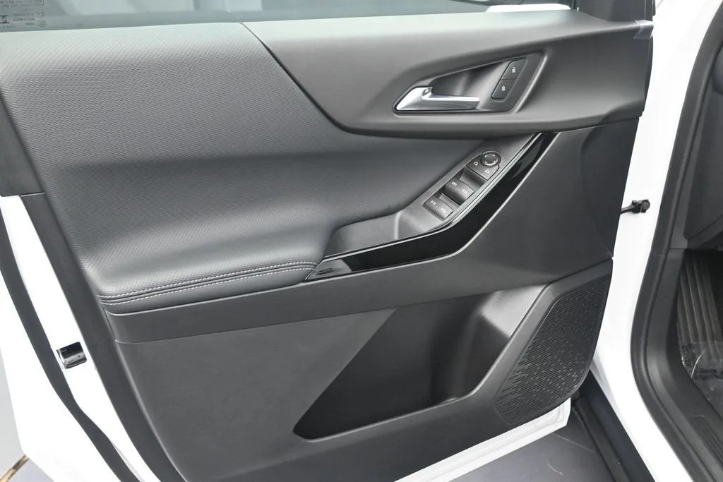2026 Chevrolet Equinox LT photo 11