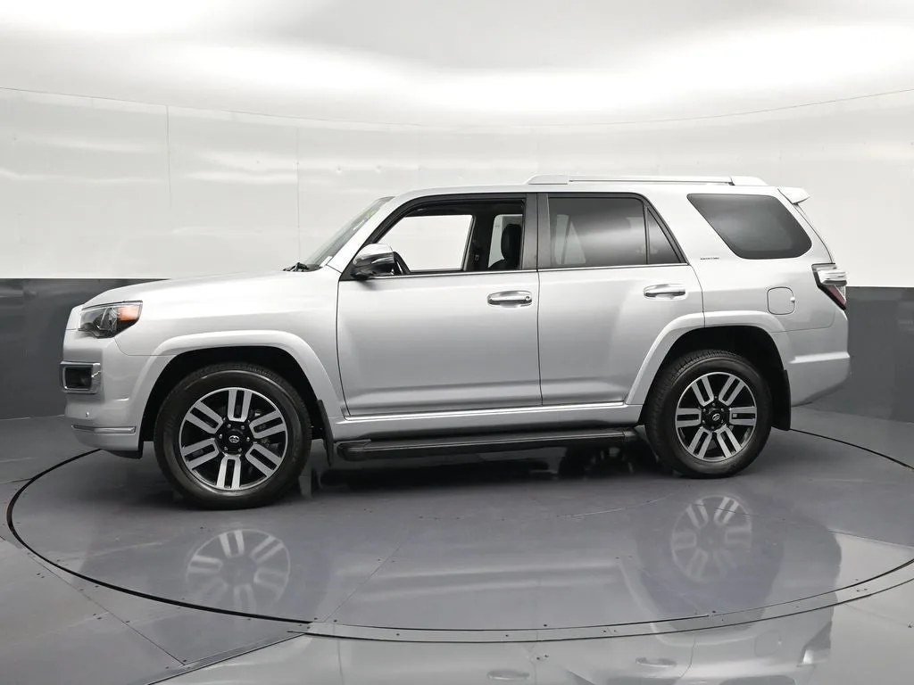 2024 Toyota 4Runner Limited photo 7