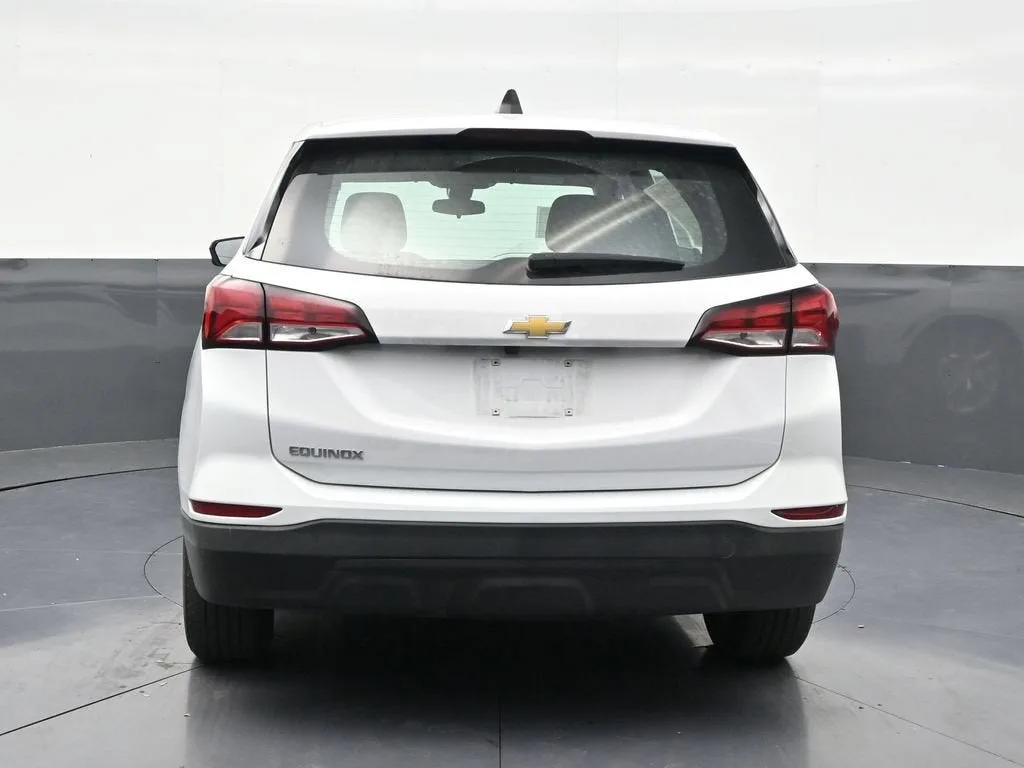 2024 Chevrolet Equinox LS photo 4