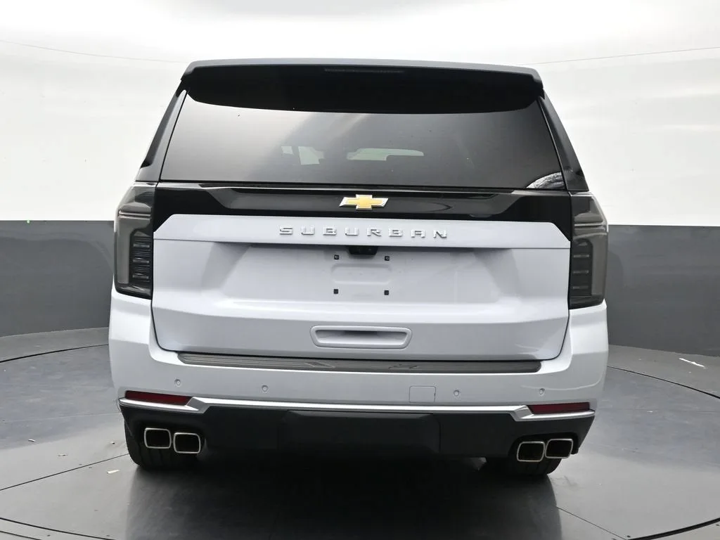 2026 Chevrolet Suburban High Country photo 4