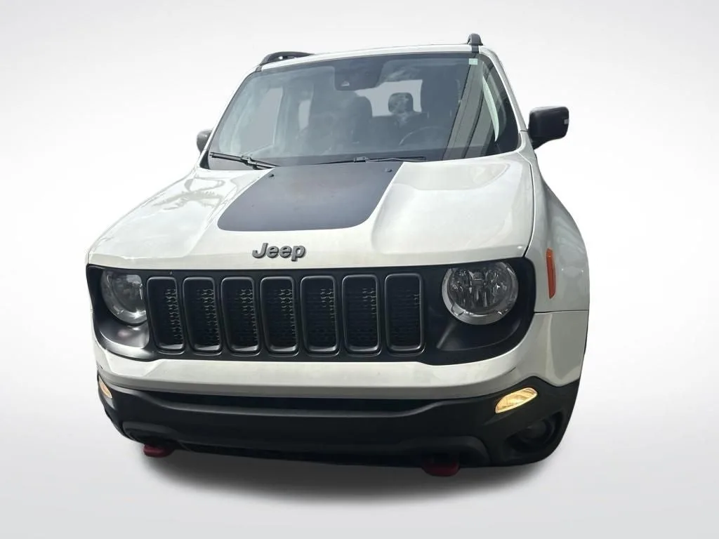 2021 Jeep Renegade Trailhawk photo 2