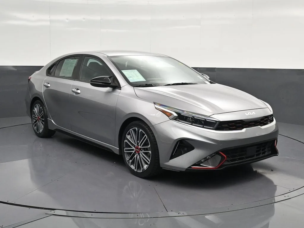 2024 Kia Forte GT photo 5