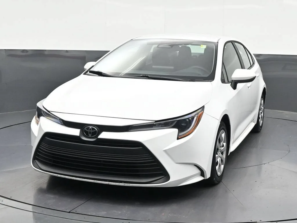 2023 Toyota Corolla LE photo 9