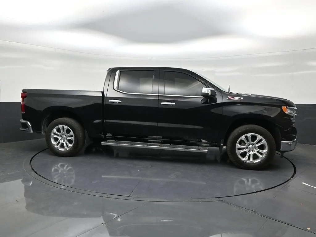 2023 Chevrolet Silverado 1500 LTZ photo 6