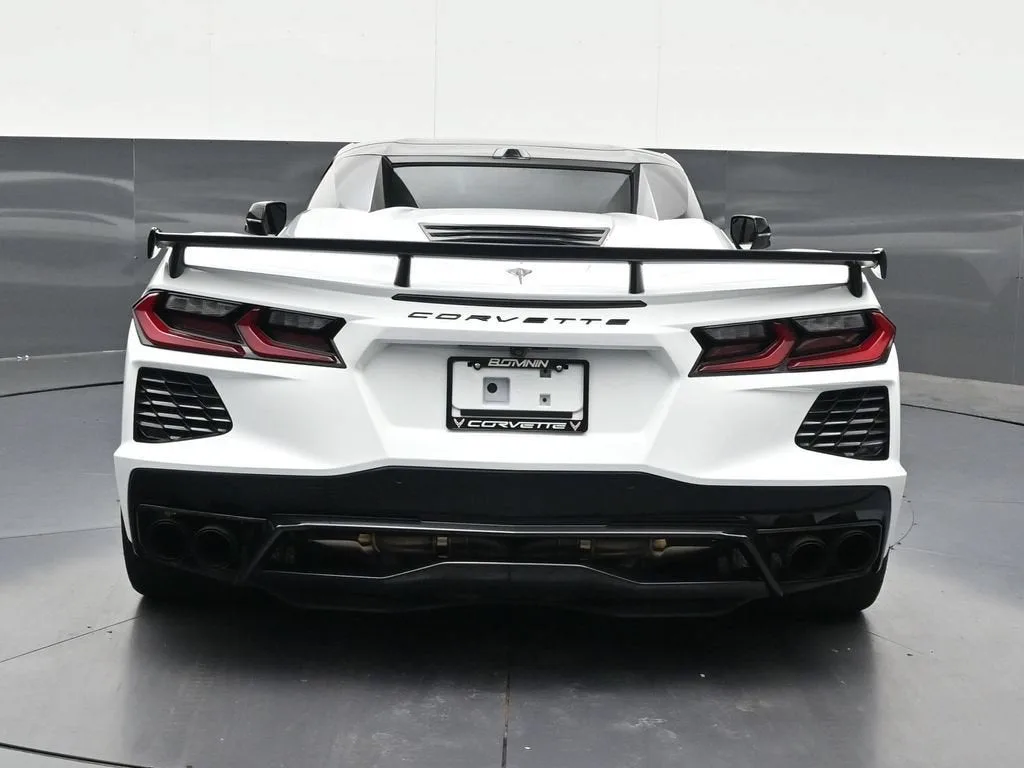 2025 Chevrolet Corvette Stingray 2LT photo 4