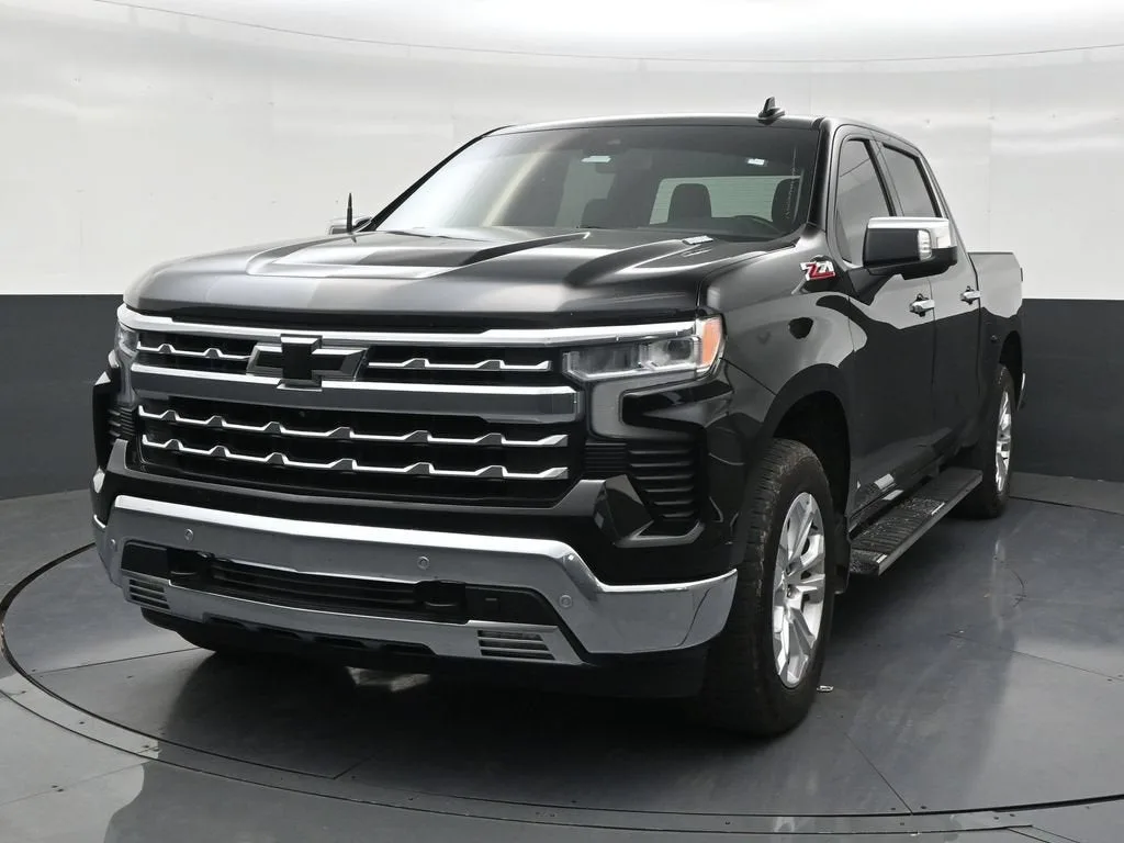 2023 Chevrolet Silverado 1500 LTZ photo 8