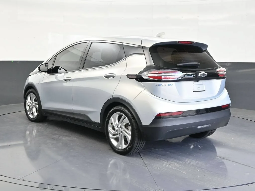 2023 Chevrolet Bolt EV 1LT photo 3