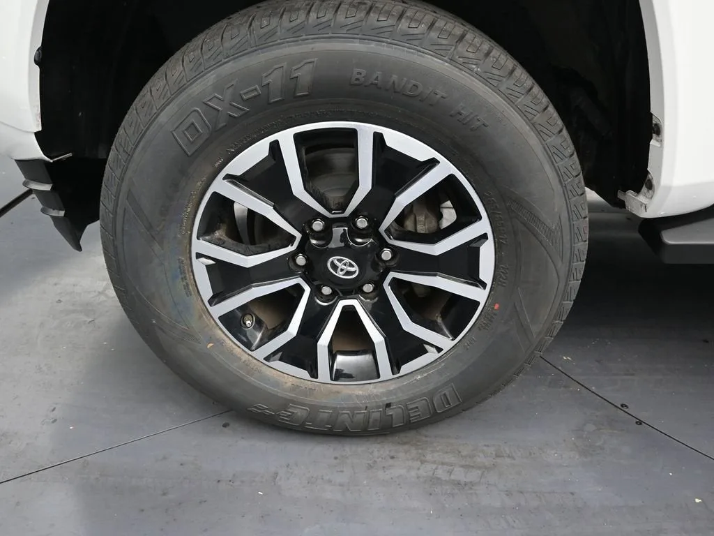 2020 Toyota Tacoma TRD Sport photo 9