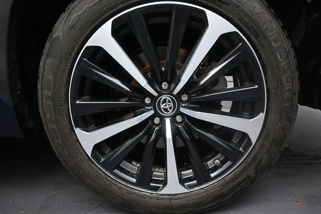 2021 Toyota Highlander XSE photo 10