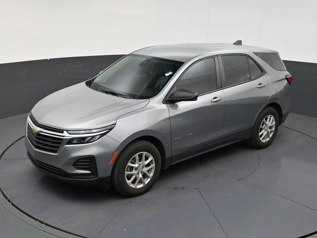 2024 Chevrolet Equinox LS photo 12