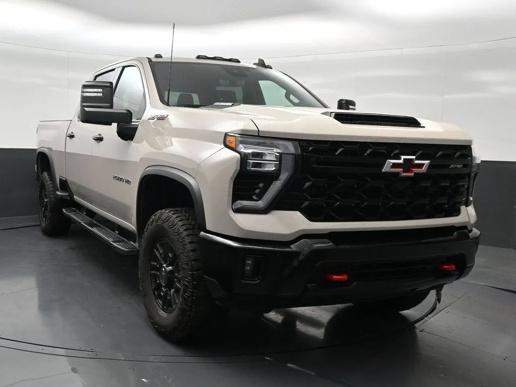 2026 Chevrolet Silverado 2500 HD ZR2 photo 8