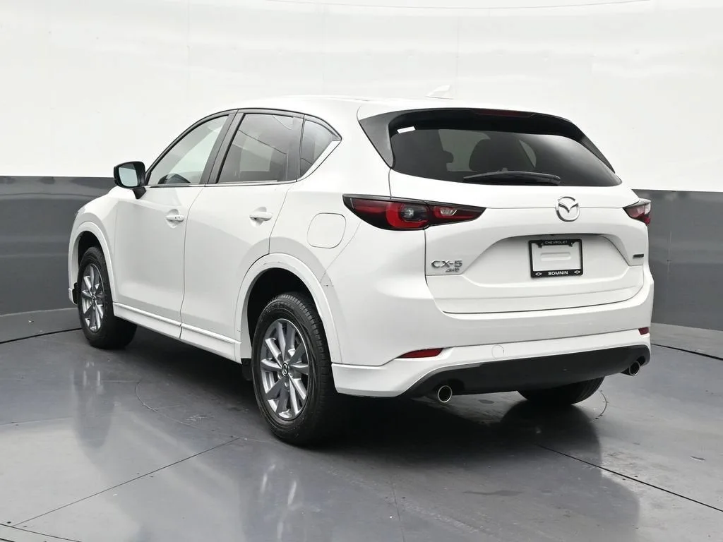 2024 Mazda CX-5 2.5 S Preferred photo 3