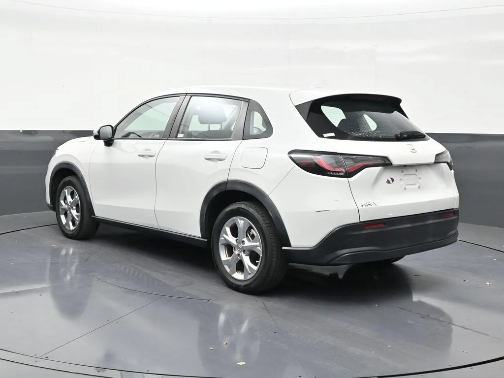 2023 Honda HR-V 2WD LX photo 3