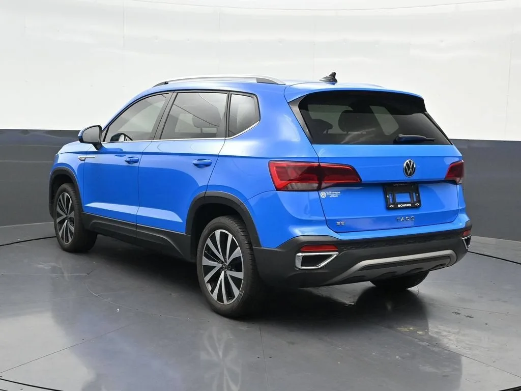 2022 Volkswagen Taos 1.5T SE photo 3