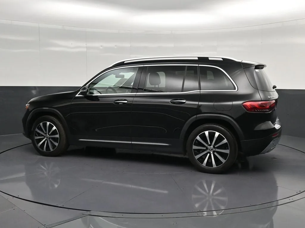 2022 Mercedes-Benz GLB GLB 250 photo 8