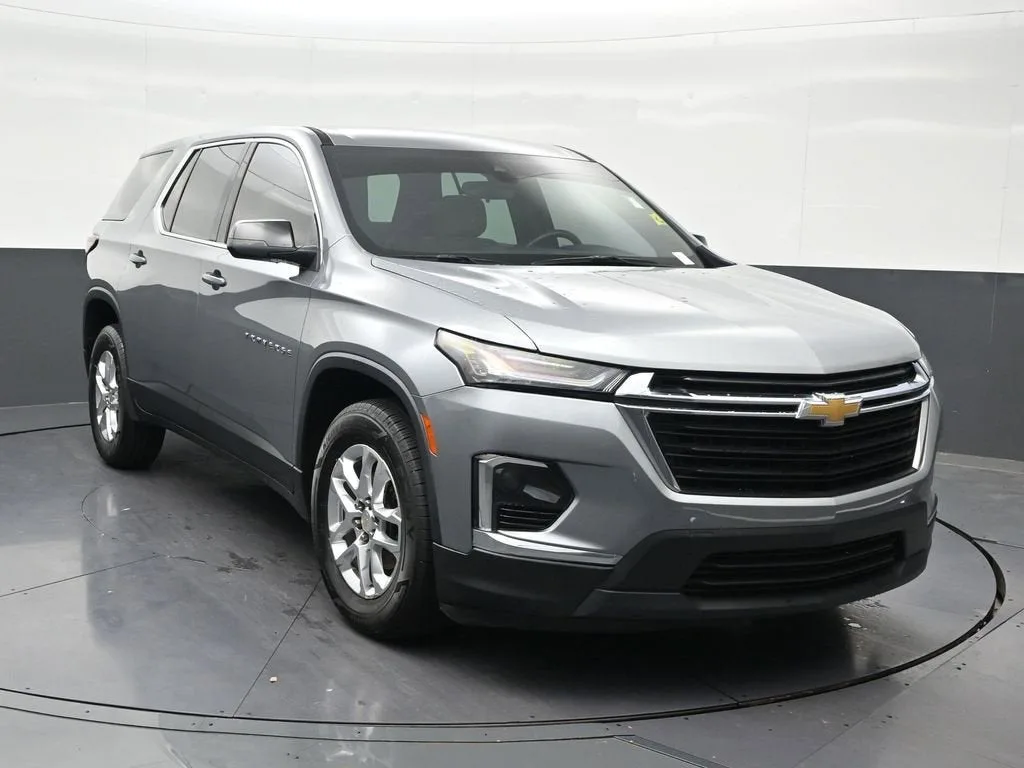 2023 Chevrolet Traverse LS photo 8