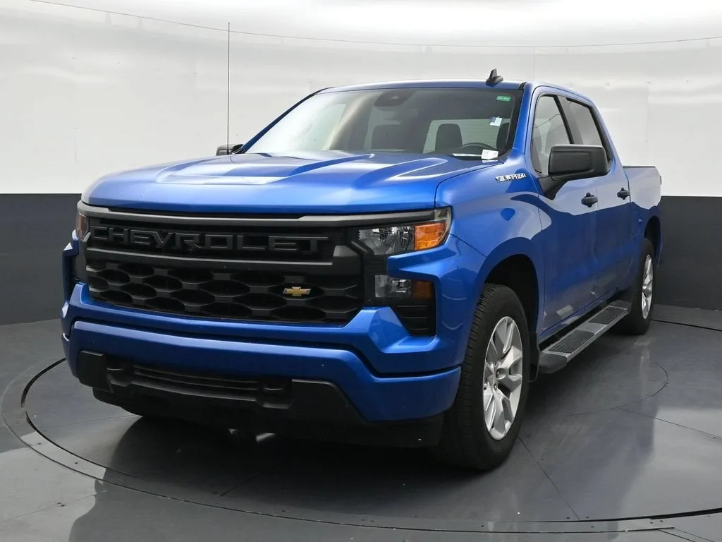 2024 Chevrolet Silverado 1500 Custom photo 8