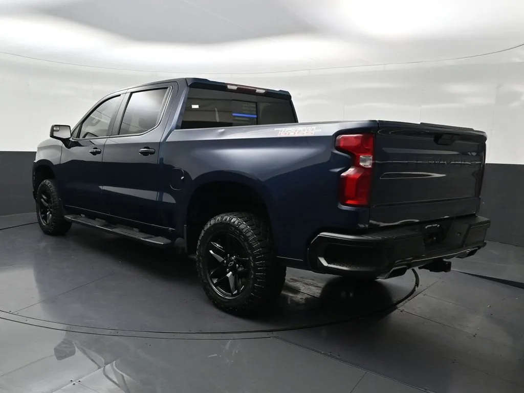 2021 Chevrolet Silverado 1500 LT Trail Boss photo 3