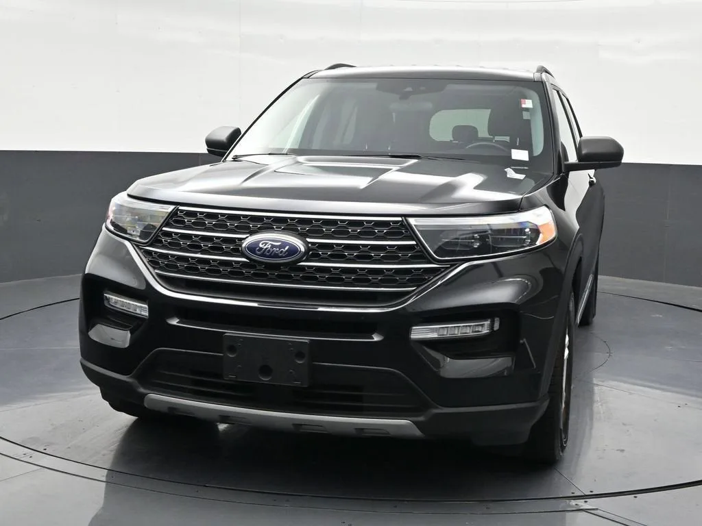 2024 Ford Explorer XLT photo 9