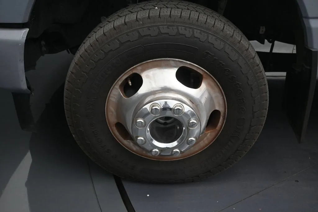 2024 Ford F-350 Platinum photo 9