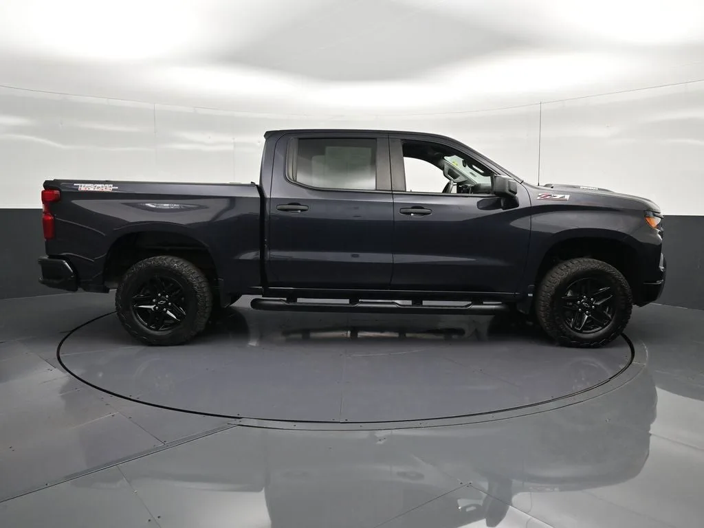 2024 Chevrolet Silverado 1500 Custom Trail Boss photo 4